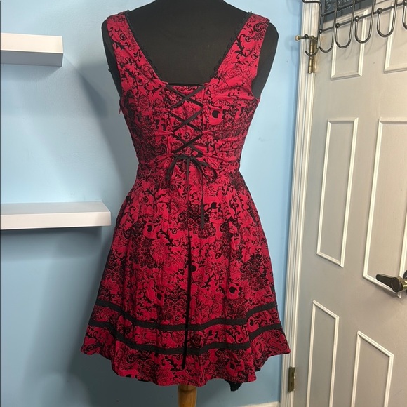 Hot topic Red & Black Flocked Filigree Skull Dress - Picture 5 of 14